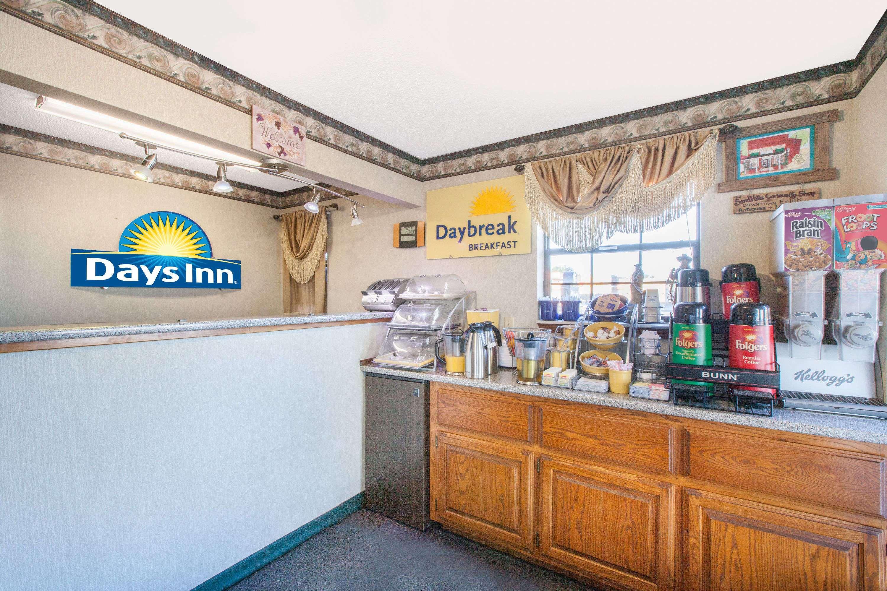 Days Inn By Wyndham Erick Eksteriør billede